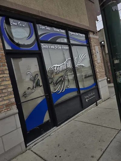 La Familia Barbershop
