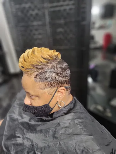 Mane-Tain Barber & Beauty Salon