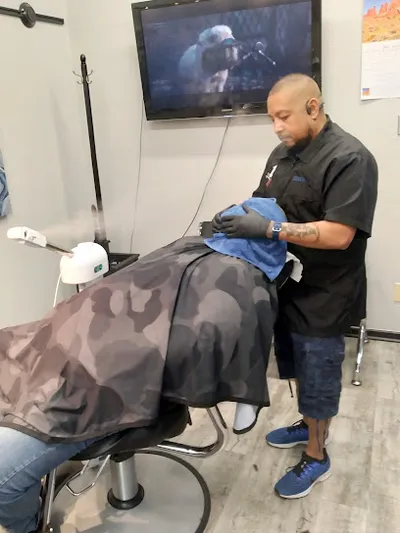 223KUTZ Barber Lounge