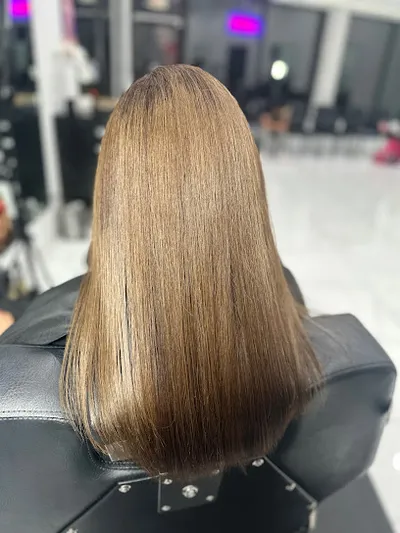 Divine Studio & Latinos Barbershop