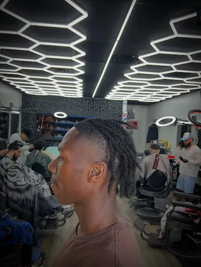 Elusive Studio Barbershop