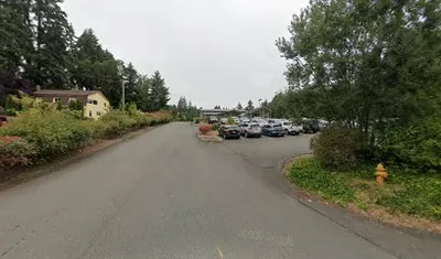 25992 Barber Cut Off Rd NE Parking