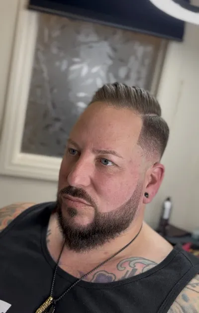 Fade kings barbershop ‏حلاق عربي