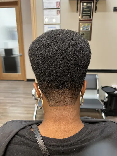 Totally 4 U Barber & Beauty Studio - Located In Salontra Select Suites