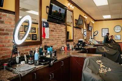 Lu's Barber Shop Haircut & Shave - Clear Lake