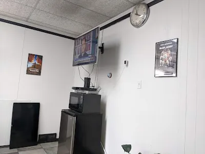 Dave's Barber Shop