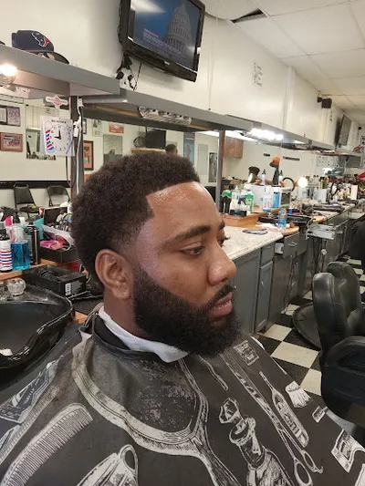 Elliott's 2 Barber Shop