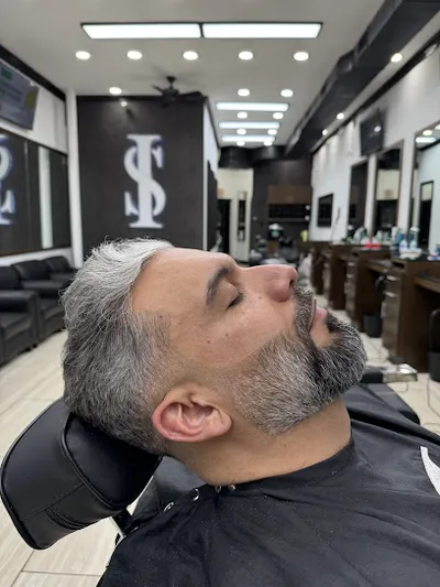Iziks & Steve Barber Shop