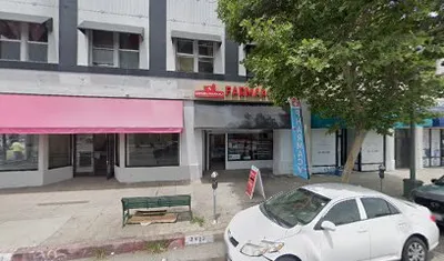 Deluxe Barber Shop