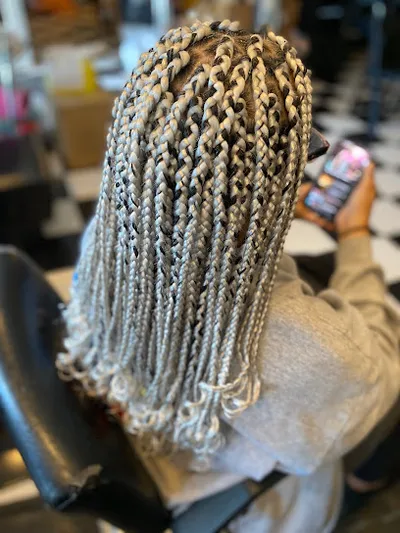 Turning Heads Barber Shop, Beauty & Nail Bar