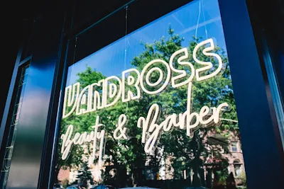 Vandross Beauty & Barber