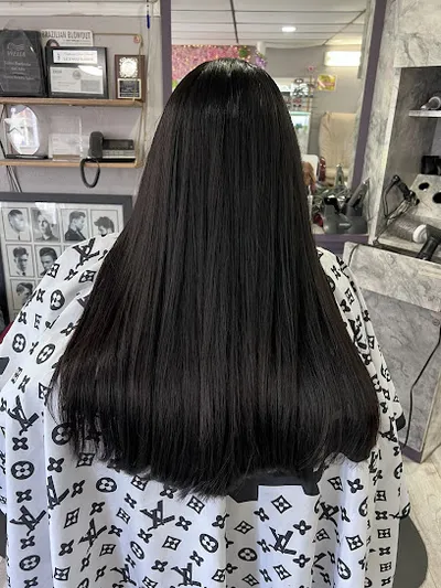 Luna's beauty salon y barber shop