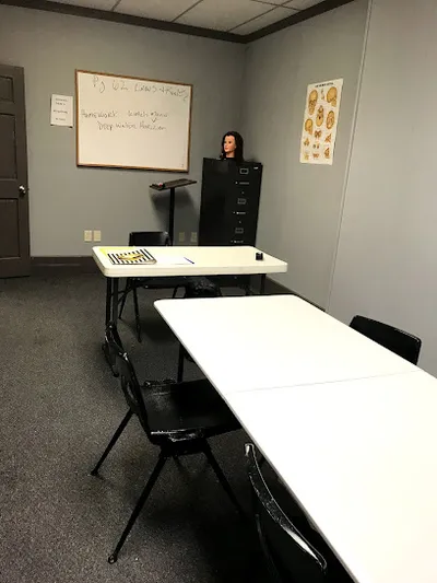 Loricee's Beauty & Barber Academy College