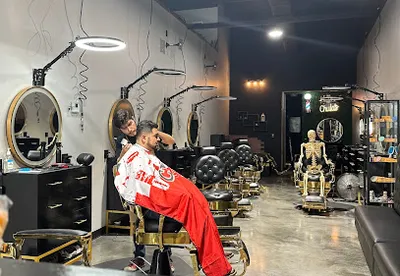 Chulo’s Barbershop & Salón