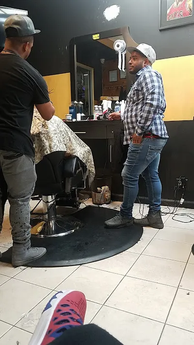 Goldstar Barber Shop