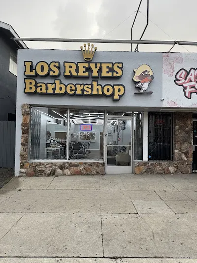 Los Reyes Barbershop