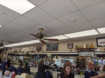 Ralph's Barber Shop