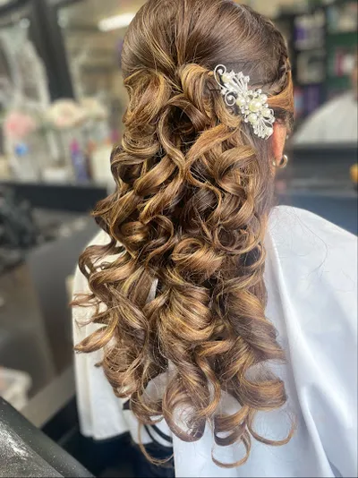 Sara Mia beauty hair salon and barber