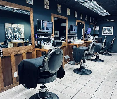 Aaron's on 7th • Gentlemens Barber Shop