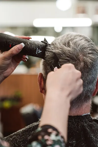 Beck's Barbershop