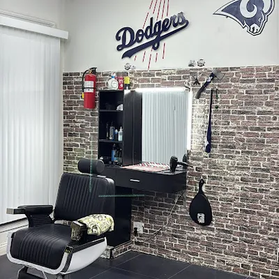 Frosty's barbershop