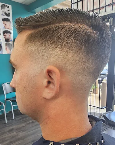Súper Mak Barber shop and salon