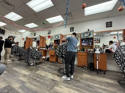 Deluxe Cuts Barbershop