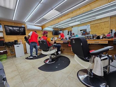 EDWIN'S BARBER SHOP