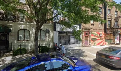 Lucky's Barber Shop