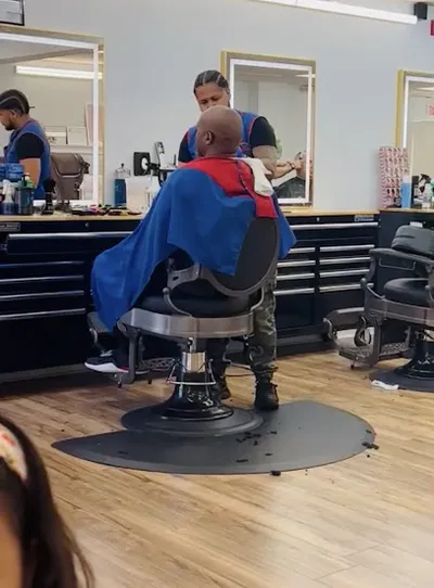 Los maestros ll barbershop
