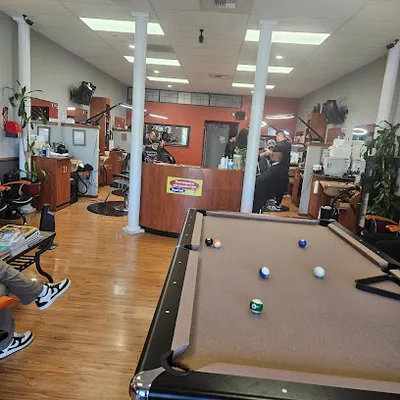 Men's Club Barber Shop