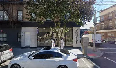 5100 Hudson Barbershop