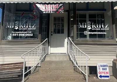 MJ KUTZ GENTLEMENS BARBERSHOP