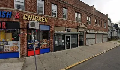 Lee's Barber Shop
