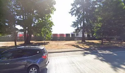 Kinsman Rd at Barber St - Coca Cola EB