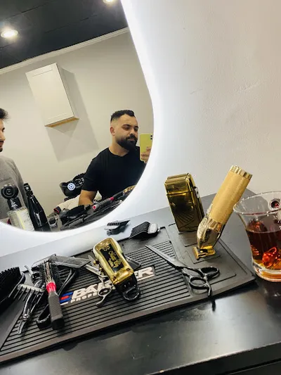 Royal Touch Barbershop