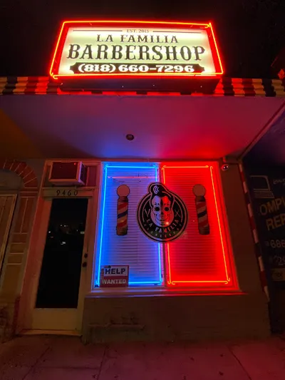 LA FAMILIA BARBERSHOP