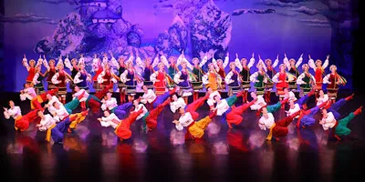 Ukrainian Shumka Dancers