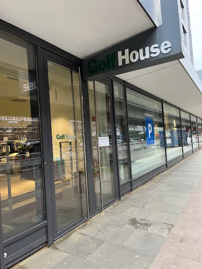 Golf House Hamburg Branch / Hammerbrook