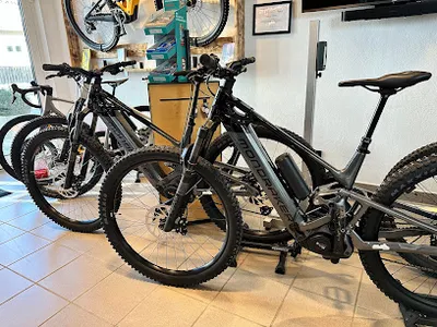 bike LOUNGE by Alex Finsterer