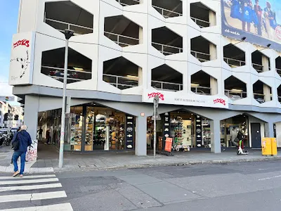 TITUS Düsseldorf - Skateshop und Streetwear