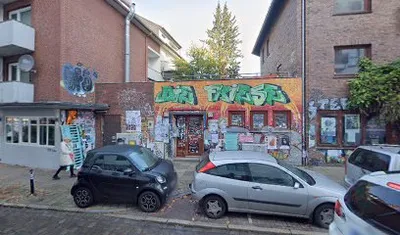 FAHRRAD SELBSTHILFE WERKSTATT IN DER FRIESE