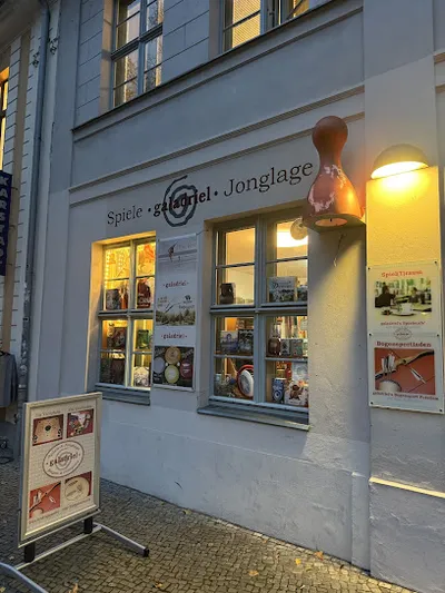 galadriel Spiele, Jonglage, Frisbee- und Bogensport