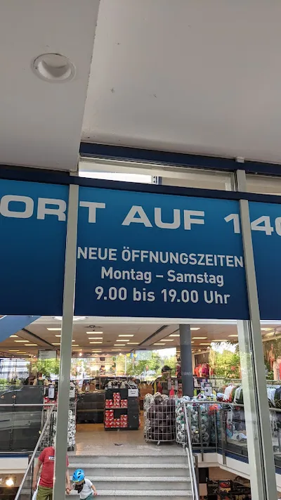 INTERSPORT SIEBZEHNRÜBL München Ottobrunn