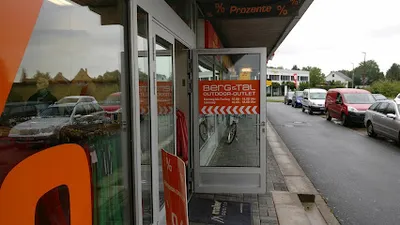 Mountain and Valley Outdoor Outlet