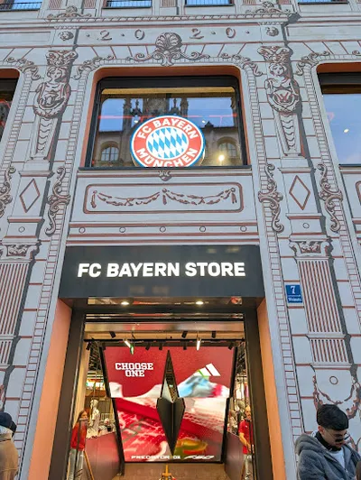 FC Bayern World mit Flagship Store