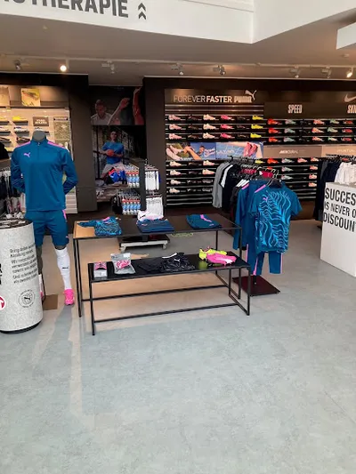 11teamsports Store Rosengarten