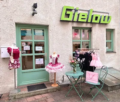 Gielow Dancer’s Demands