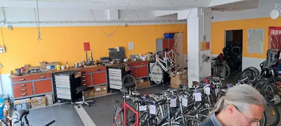 Wohnzimmer-Werkstatt