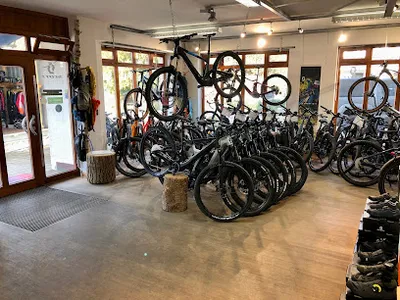 GROUND FROST bikes and fashion